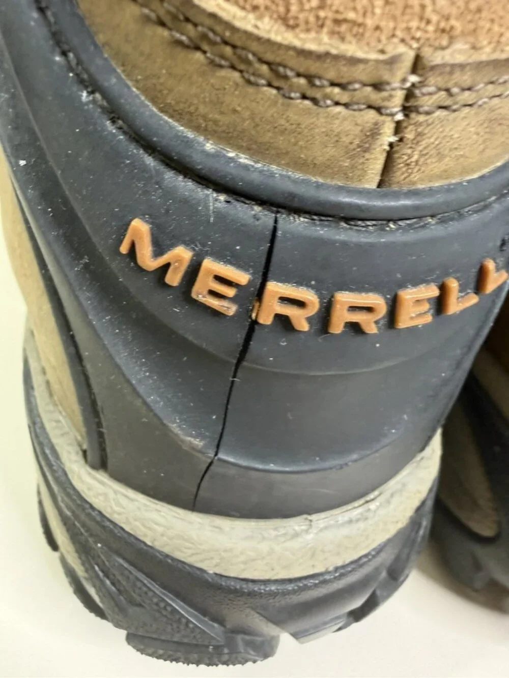 Merrell Men 10.5 Phaser Peak Waterproof Hiking Boots Vibram Brown GUC